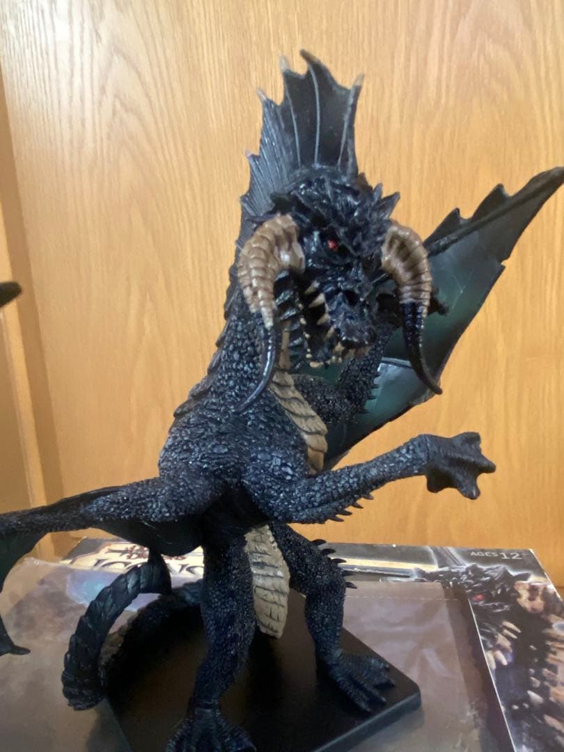 Gargantuan Black Dragon figure ブラックドラゴン