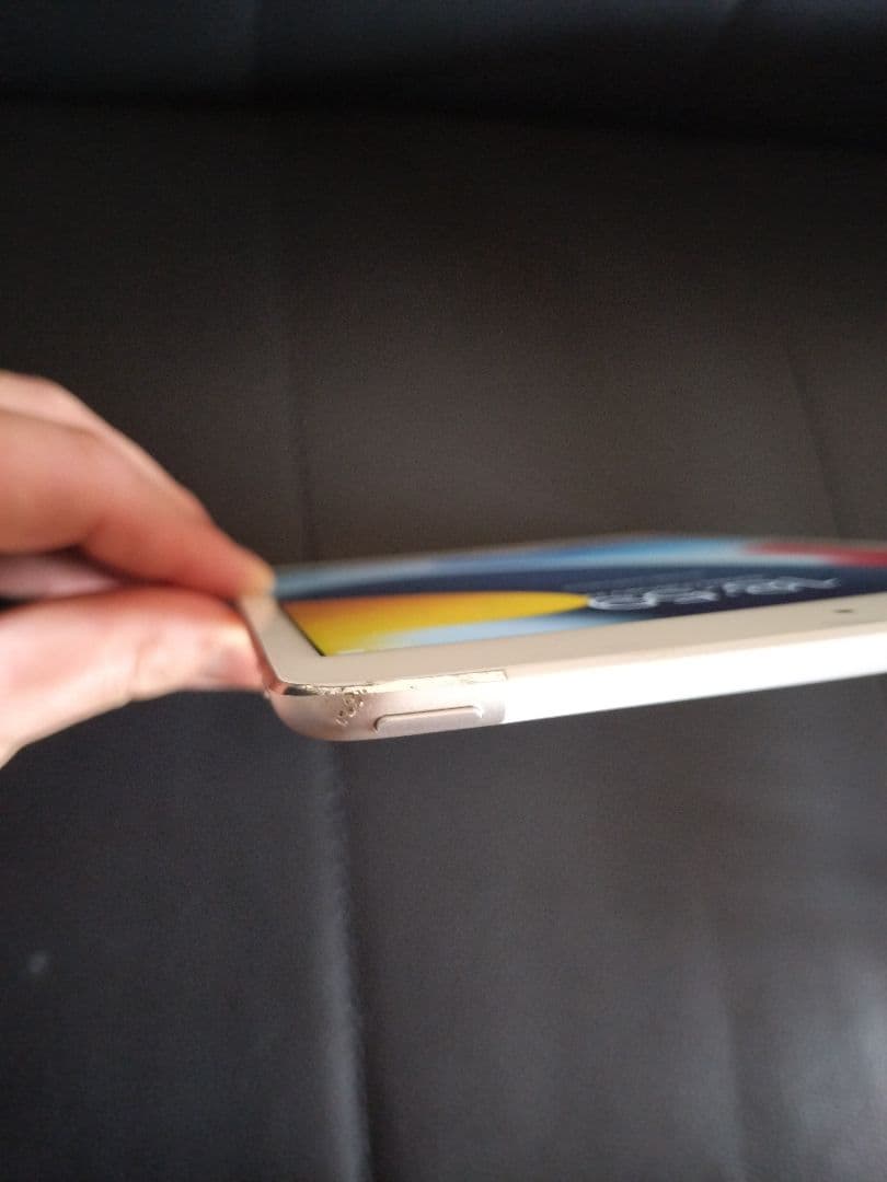 iPad mini4 128GB Wi-Fi専用（セルラー使用不可）