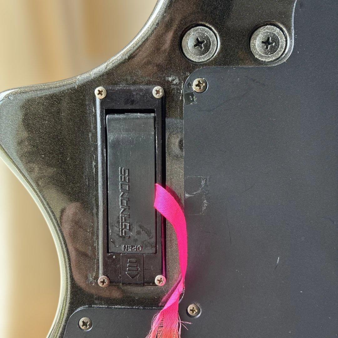 Fernandes zo-3芸達者ブラック エレキギター 内蔵スピーカー付き