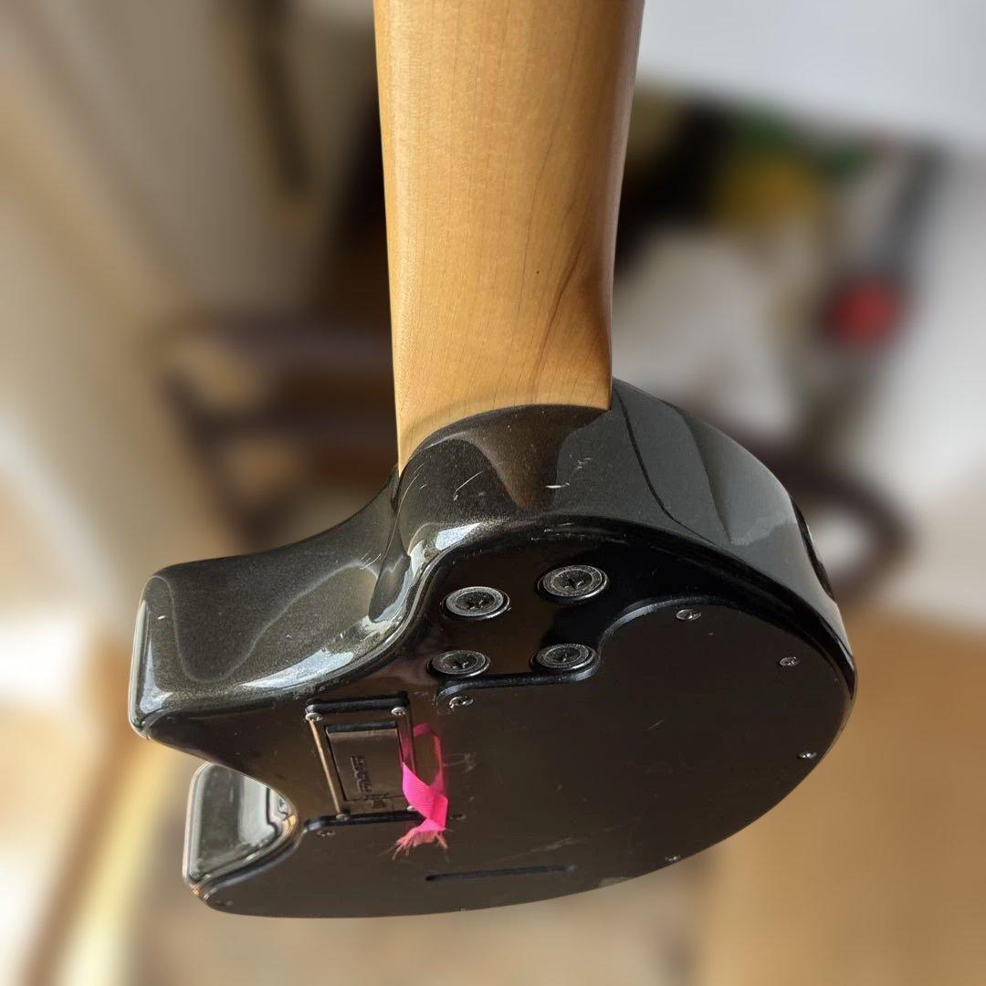 Fernandes zo-3芸達者ブラック エレキギター 内蔵スピーカー付き