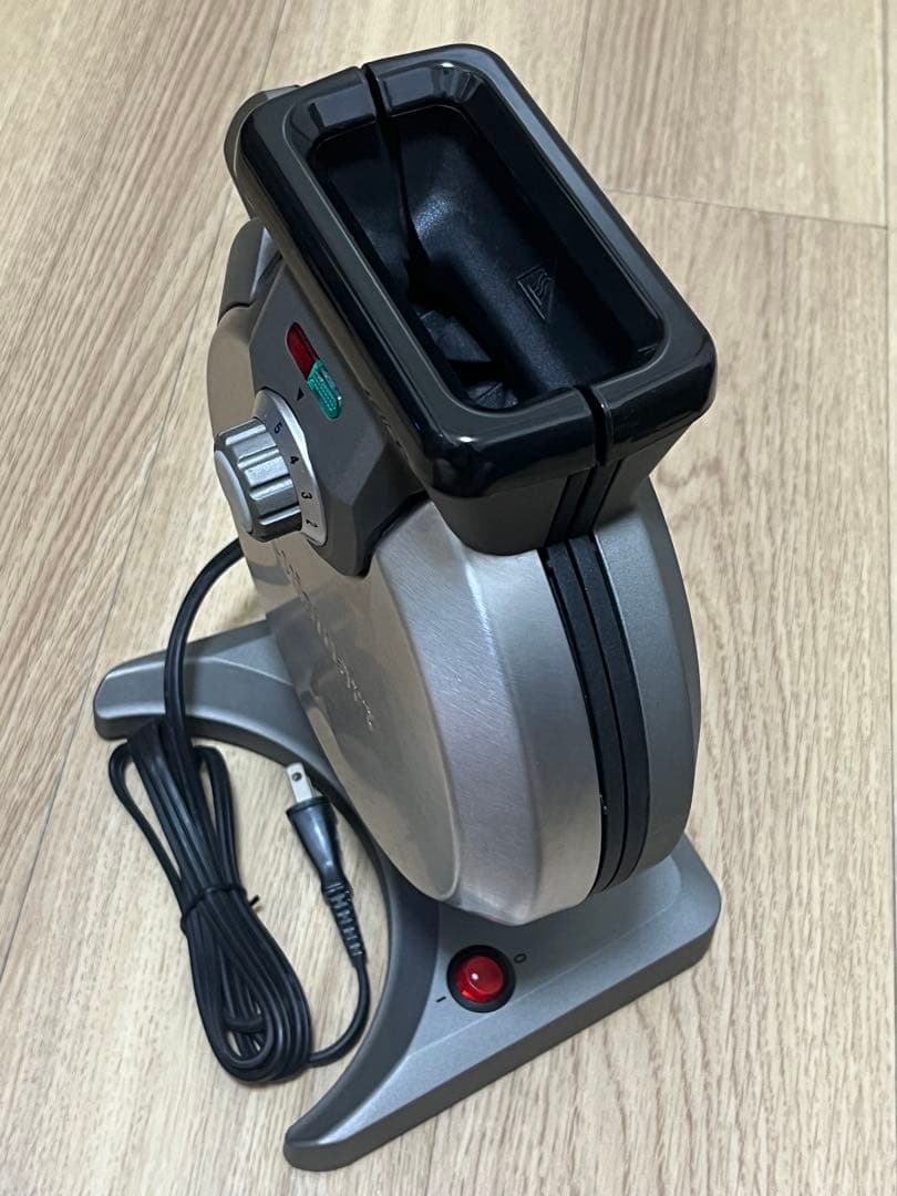 未使用　説明書付　クイジナート　縦型ワッフルメーカー　WAF-V100J