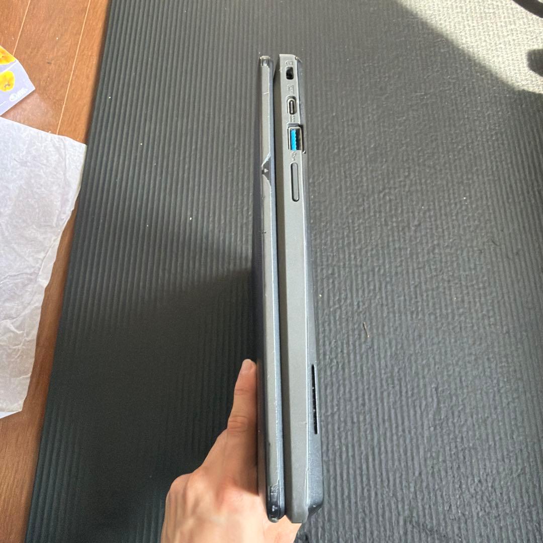 Chromebook本体 充電器付き