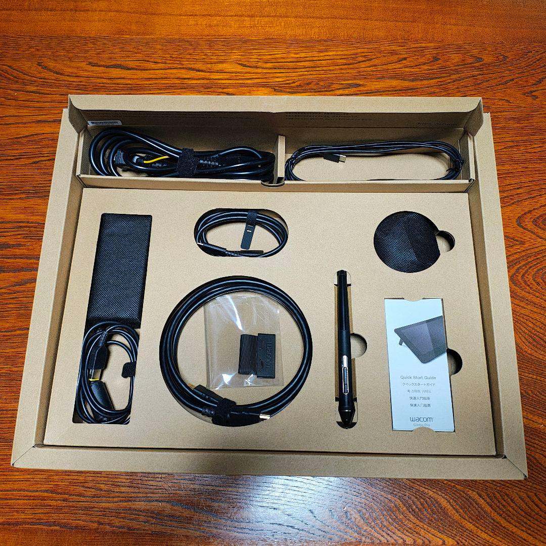 Wacom Cintiq Pro 16 2021年製 ＆ タブレットスタンド