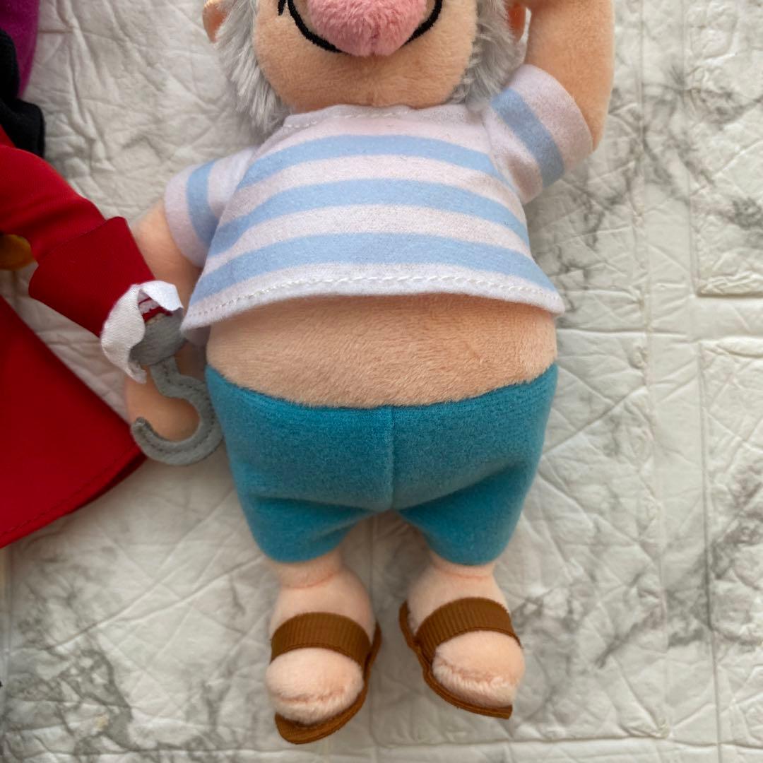 新品 未使用《ディズニー》ぬいぐるみバッジ フック船長 スミー ピーターパン