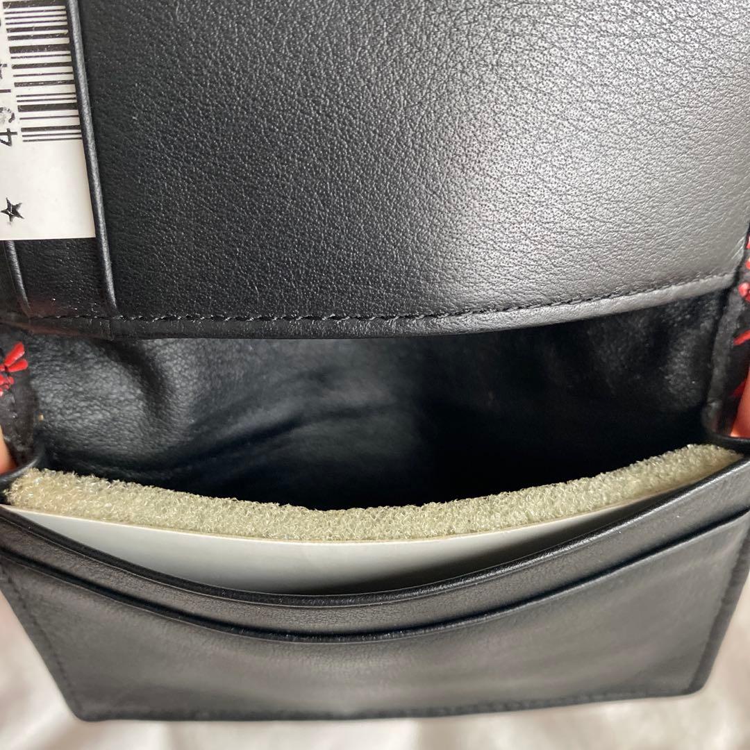 インデンヤ　印傳屋　黒地鹿革×赤漆　とんぼ柄　名刺入れ