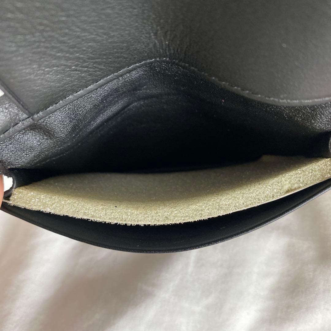 インデンヤ　印傳屋　黒地鹿革×赤漆　とんぼ柄　名刺入れ