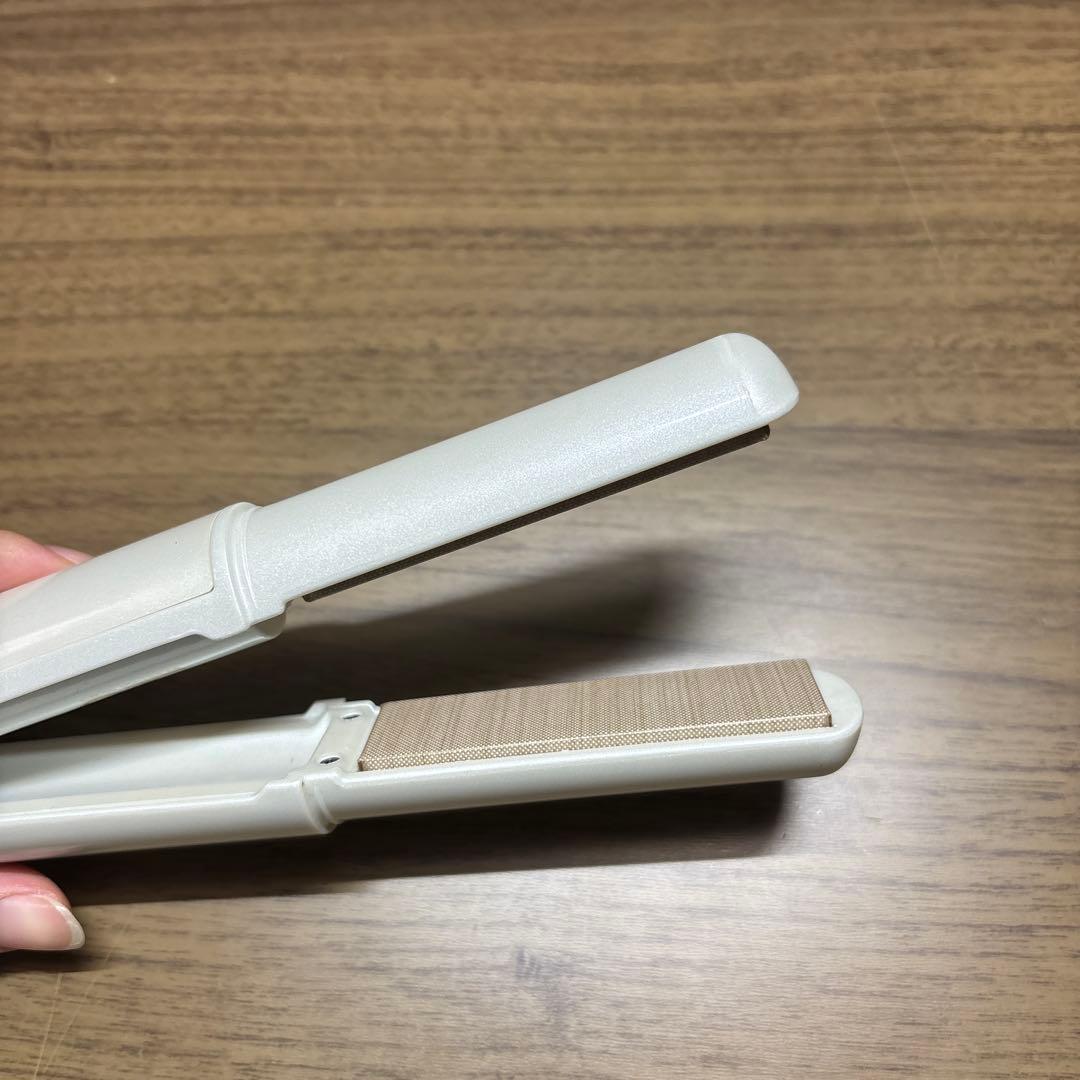 【KINUJO LIP IRON リップアイロン】