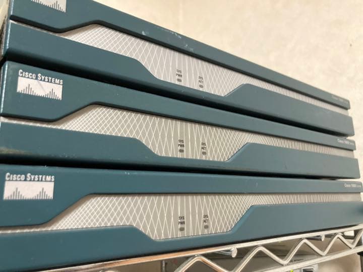 ルーター・ネットワーク機器 CISCO catalyst & CISCO1800 series
