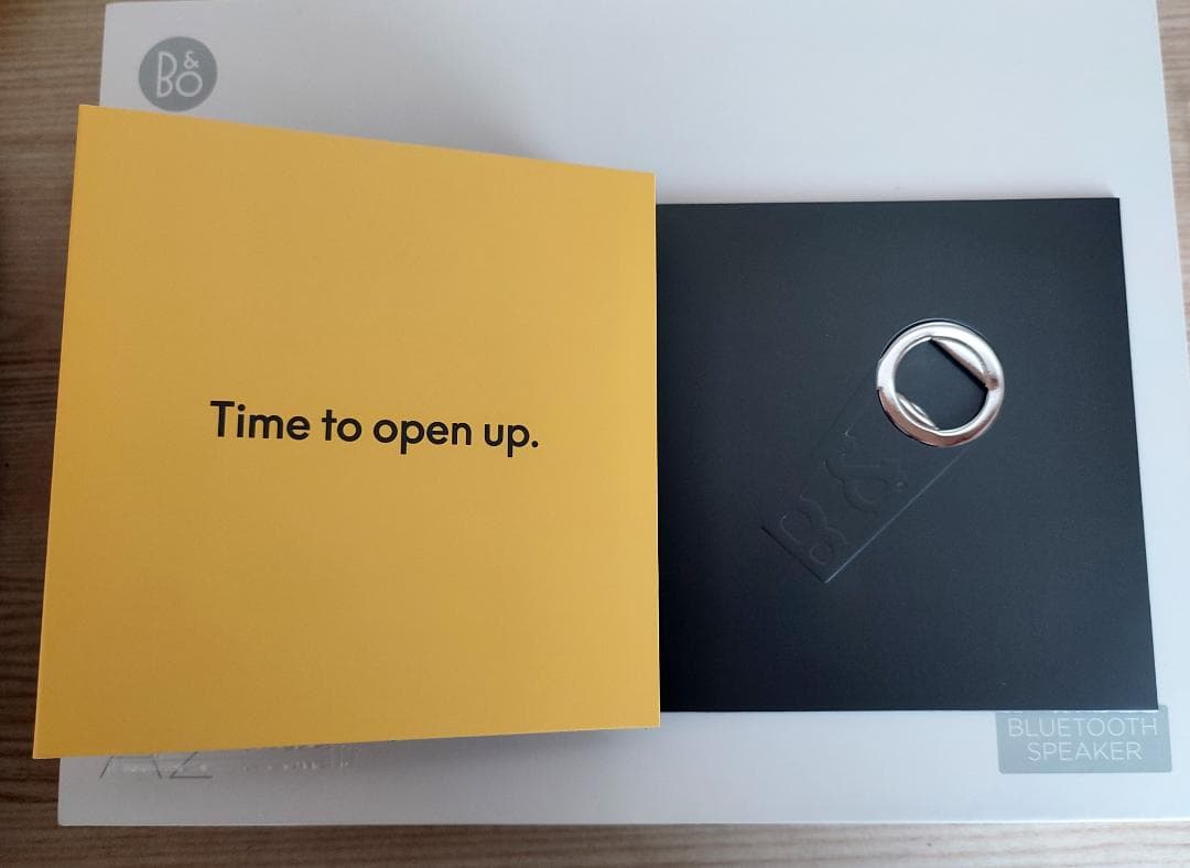 新品 Bang & Olufsen スピーカー B&O Beoplay A2 赤