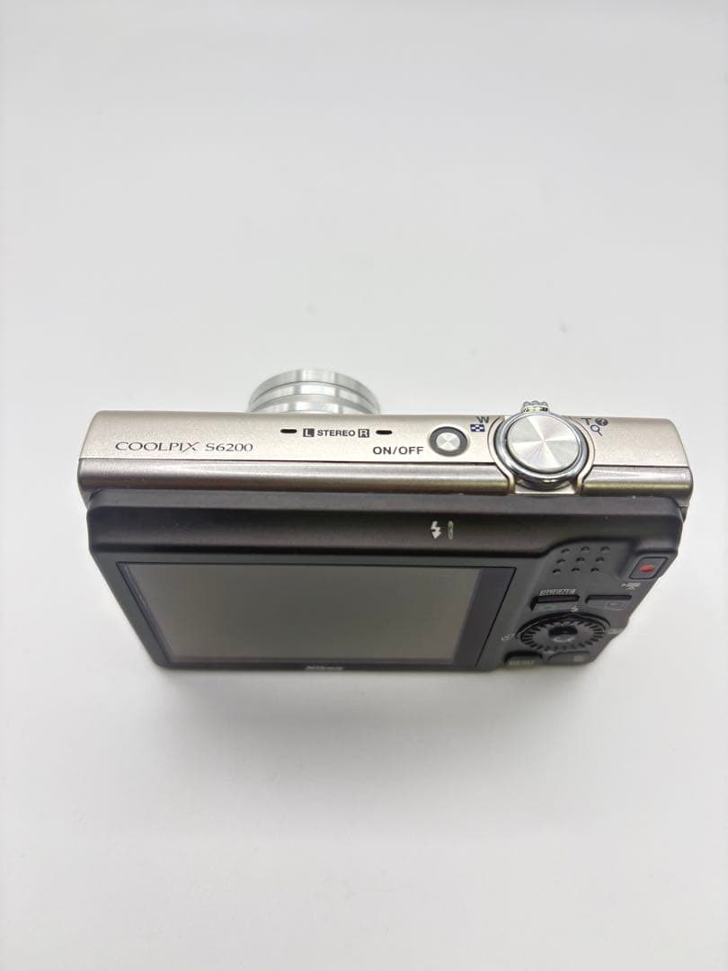Nikon COOLPIX S6200 コンデジ