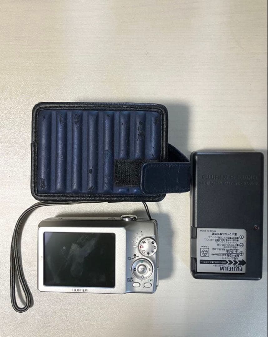 【1月限定値下げ中】Fujifilm FinePix J50 オールドコンデジ
