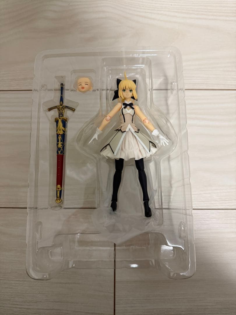 figma セイバー/アルトリア・ペンドラゴン〔リリィ〕第三再臨ver.