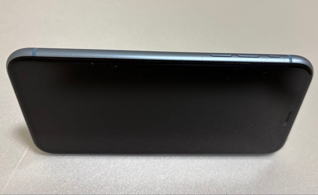 iPhone XR ブルー　64GB