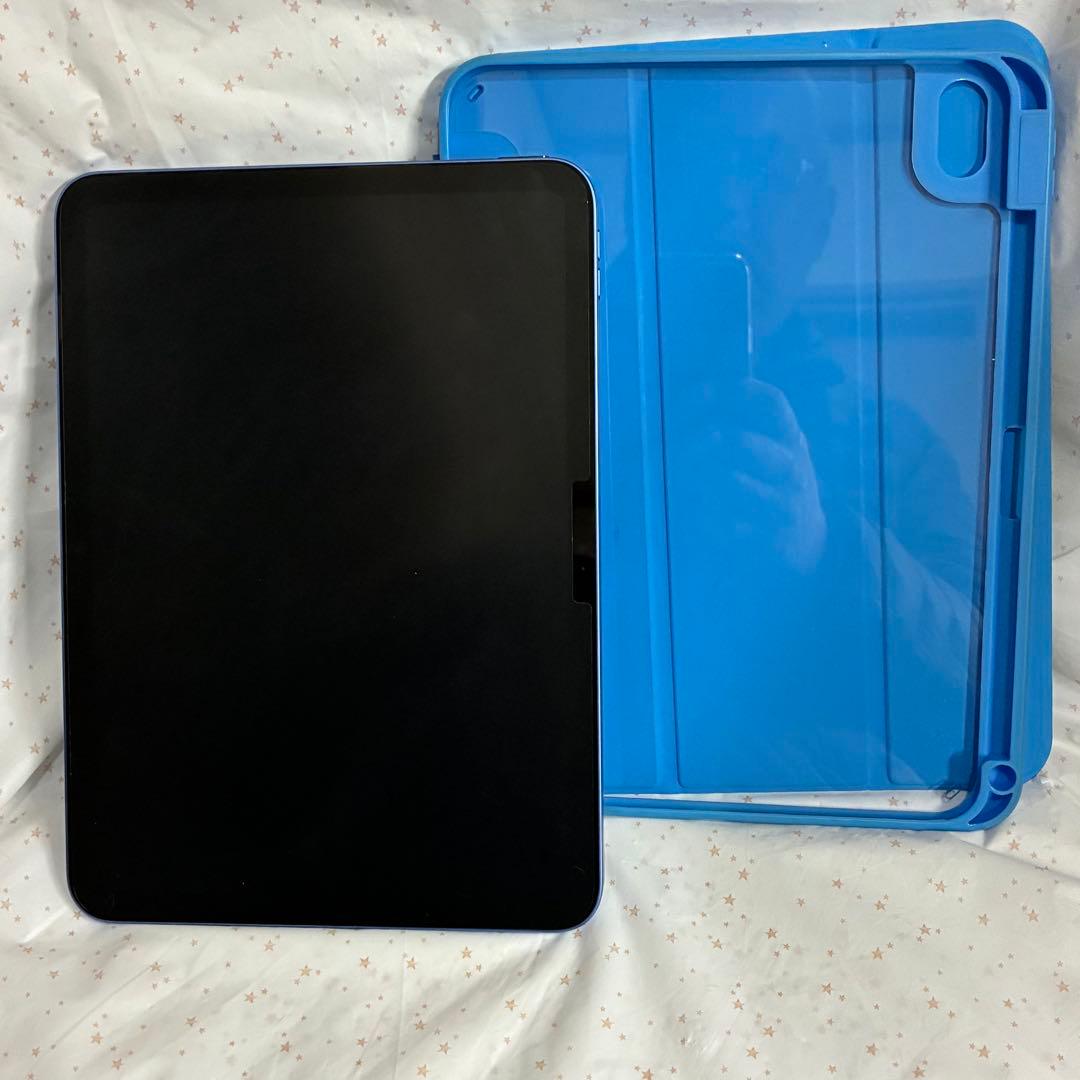 iPad第10世代　本体 ブルー　ケース付き