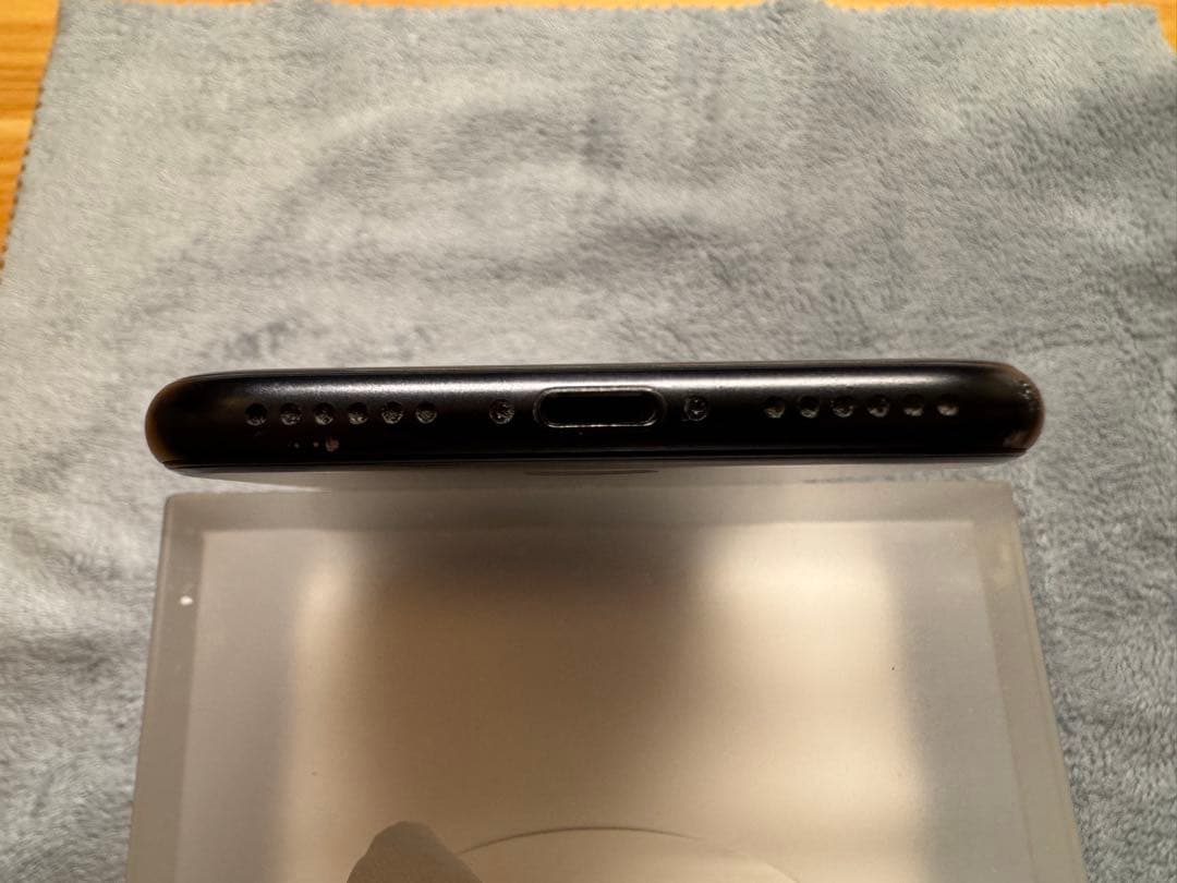 【シャッター音無し可】iPhone SE (第2世代) 64GB ブラック