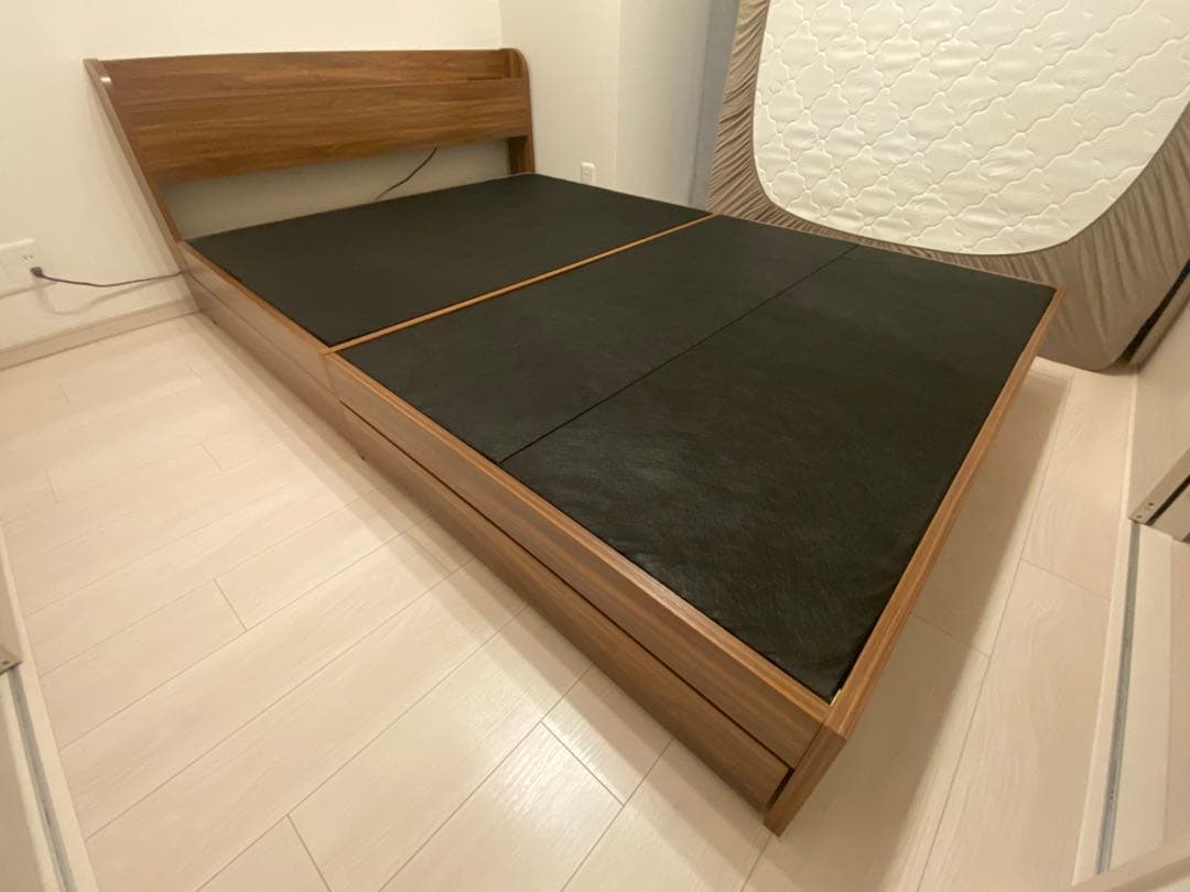 EMMY ダブルベッドフレーム 引出し収納付き