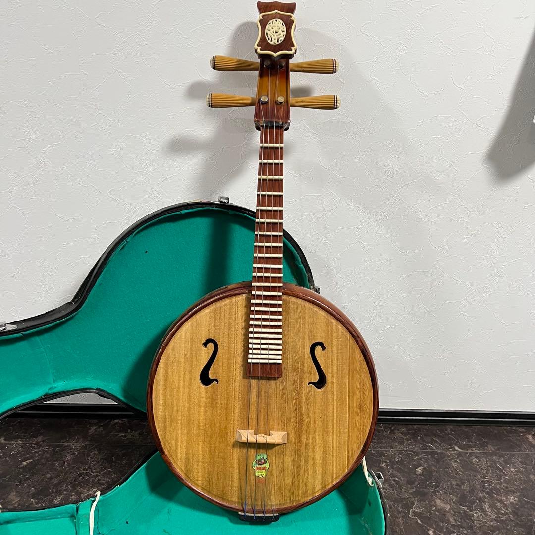 中国の民族楽器中阮 中元　チョンルアン　ハードケース付き