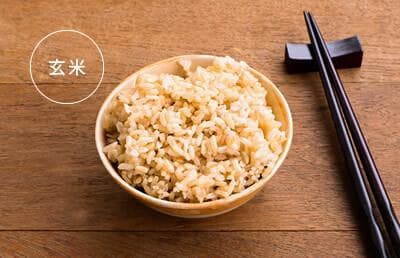 4合炊き マイコン式炊飯器 (ホワイト)　ケーキ、ヨーグルト、温泉卵