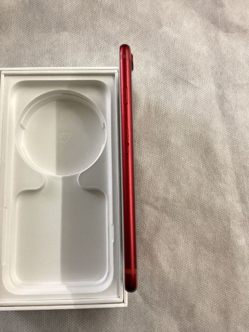 Apple iPhone 7 本体 レッド