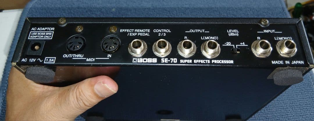 BOSS SE-70 アダプター付き　マルチエフェクター　動作確認済
