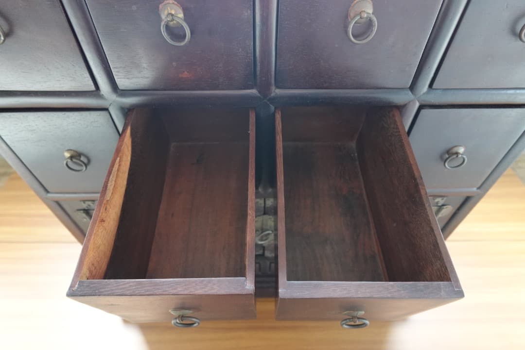 アンティーク調チェスト　アジアン家具　薬箪笥