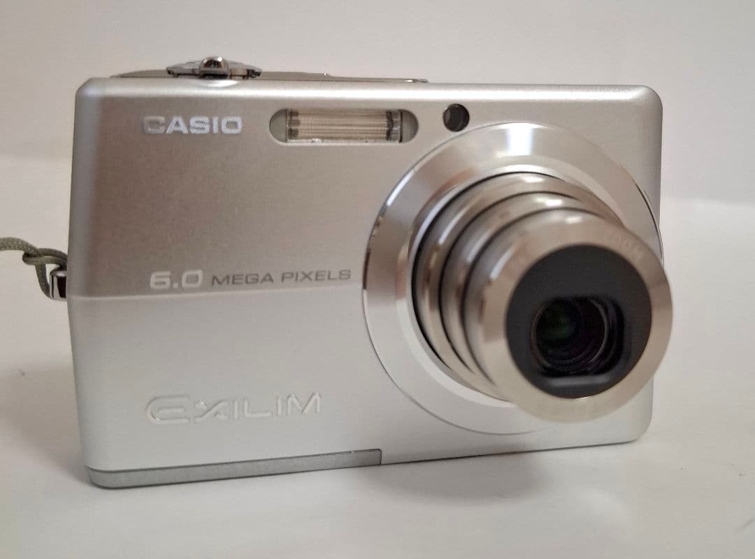 [美品] カシオ CASIO EXILIM EX-Z600 デジタルカメラ