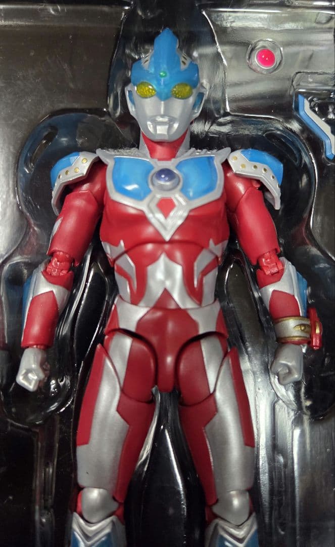【中古美品】S.H.フィギュアーツ ウルトラマンギンガ ストリウム