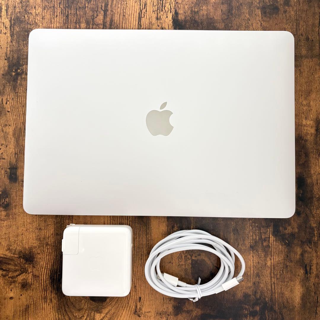 MacBook Pro 13 インチM2メモリ24GB SSD512GB