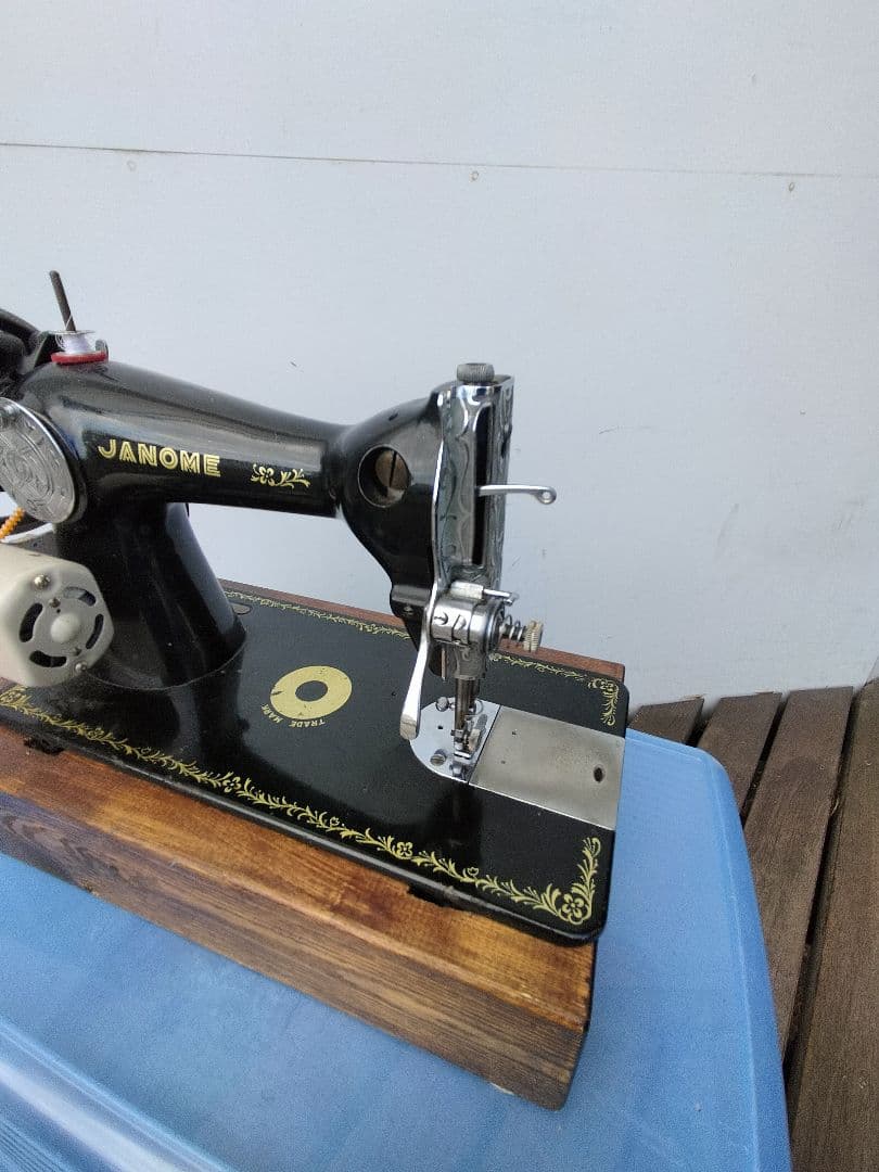 アンティーク　ジャノメミシン　モデル1950
