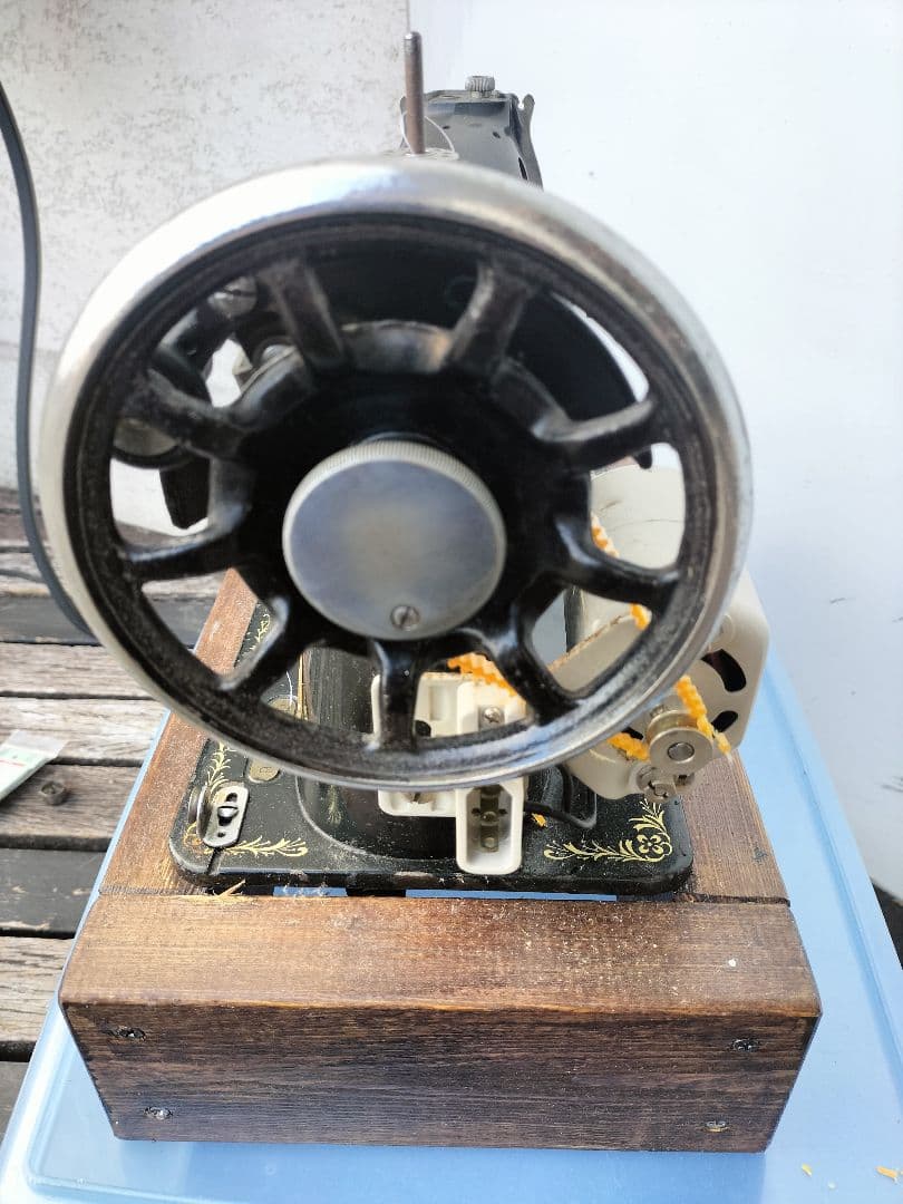 アンティーク　ジャノメミシン　モデル1950