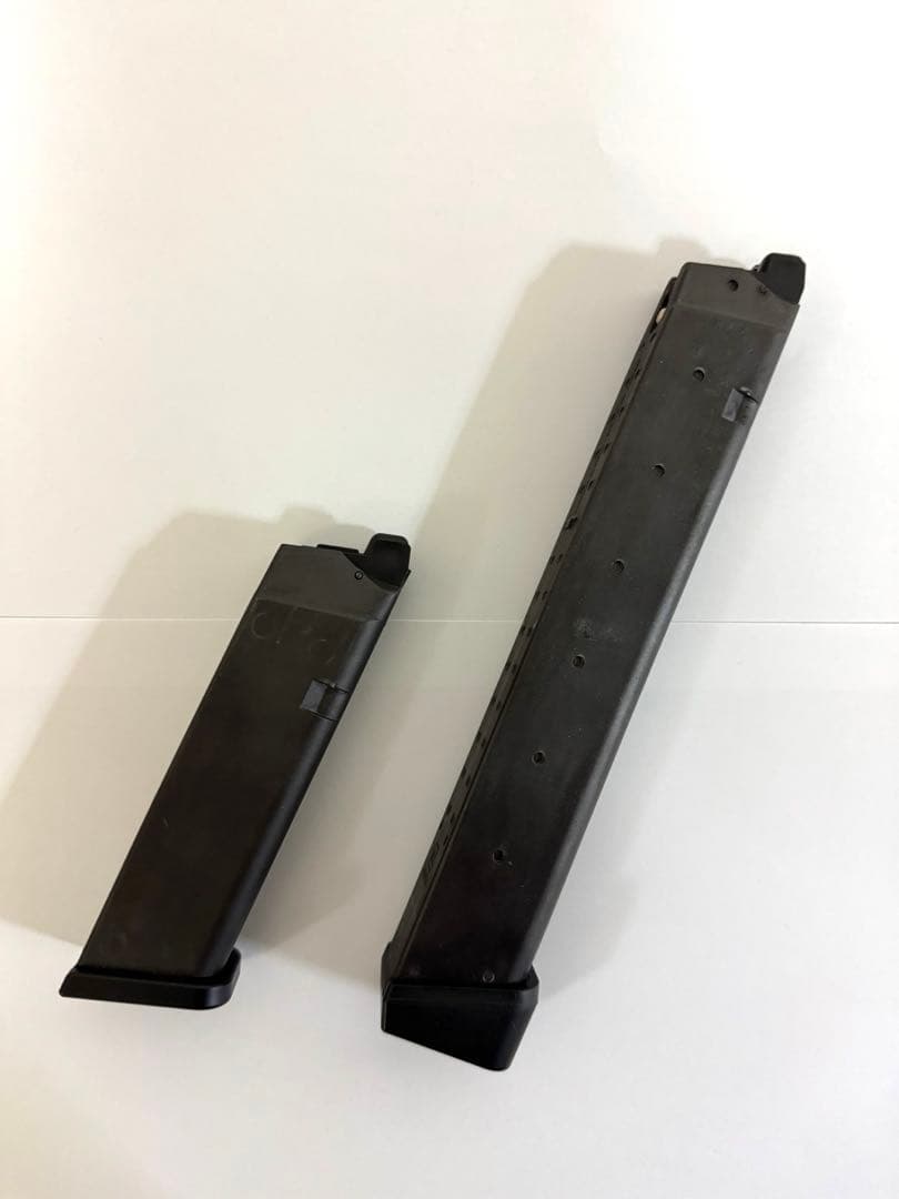 東京マルイ　GLOCK 18C ガスブローバック ５０連マガジン付き