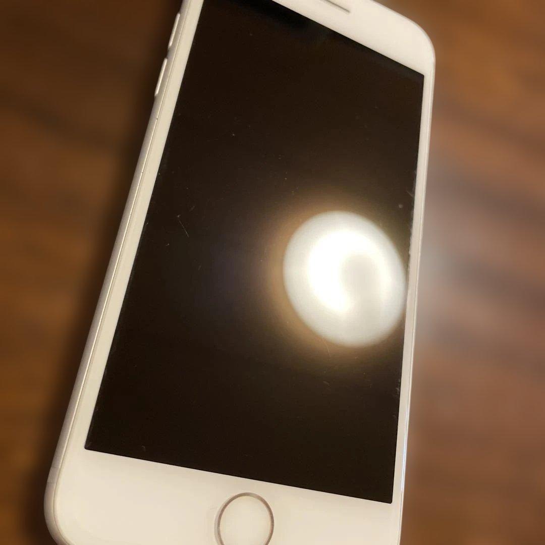 Apple iPhone 7 シルバー　32GB SIMフリー　初期化済み