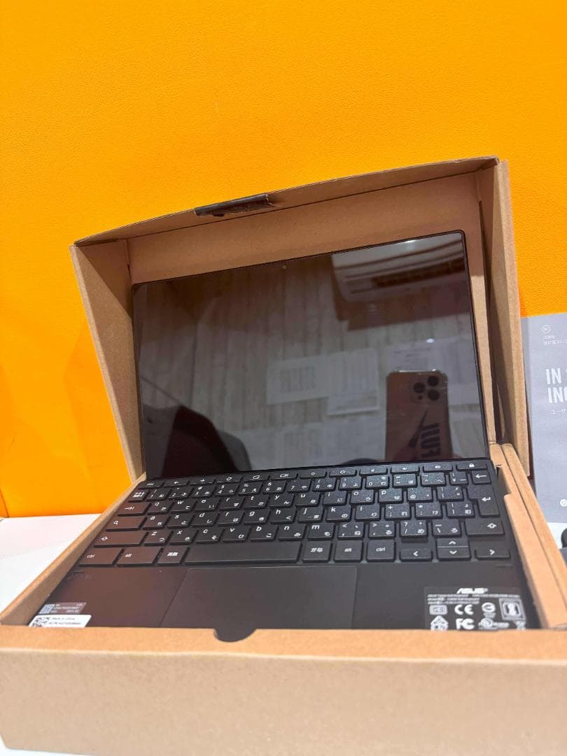 Chromebook本体 Chormebook asus