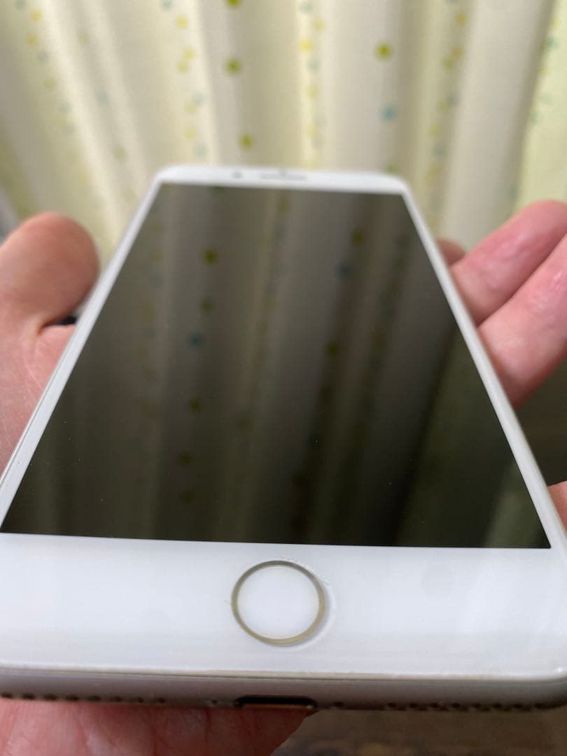 iPhone8 plus ホワイト64GB バッテリー80%