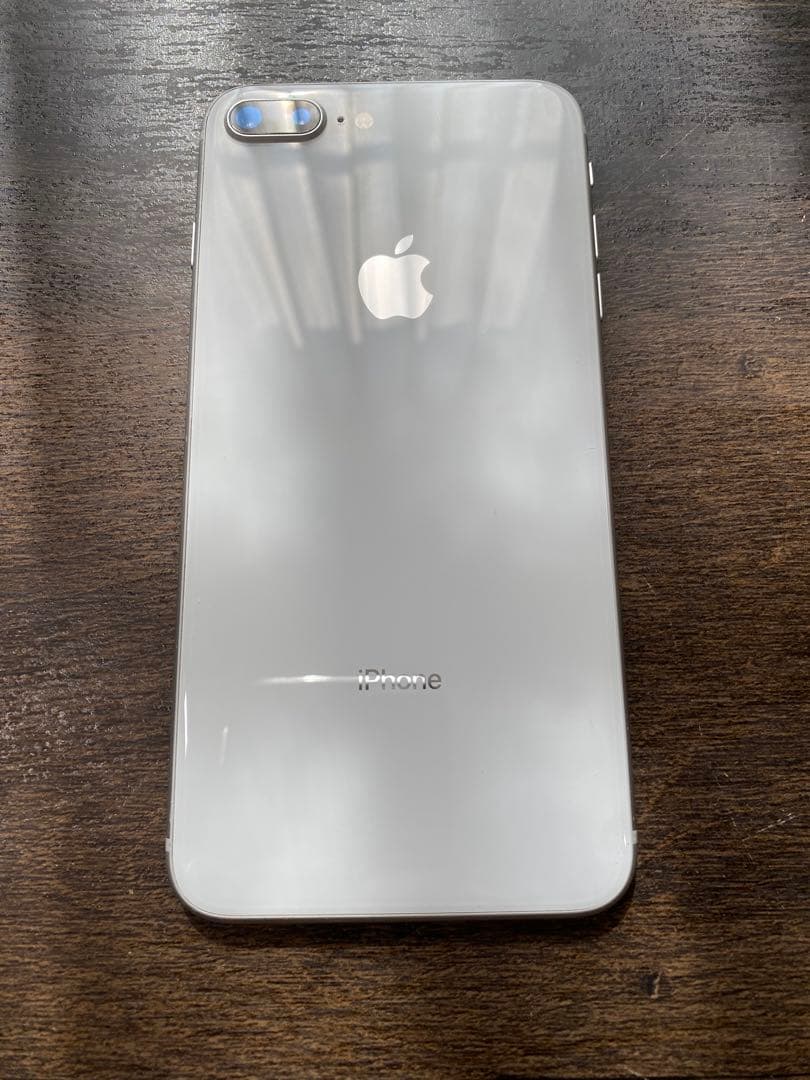 iPhone8 plus ホワイト64GB バッテリー80%