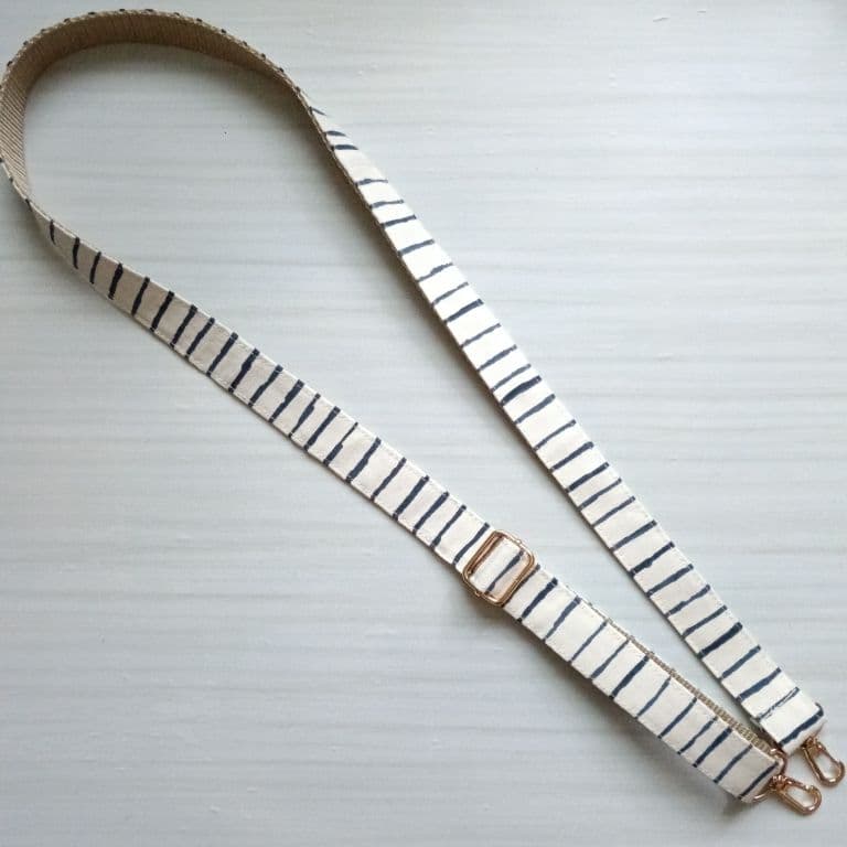 ミナペルホネン　ショルダーバッグ　ポシェット　スウィング　ブラウン