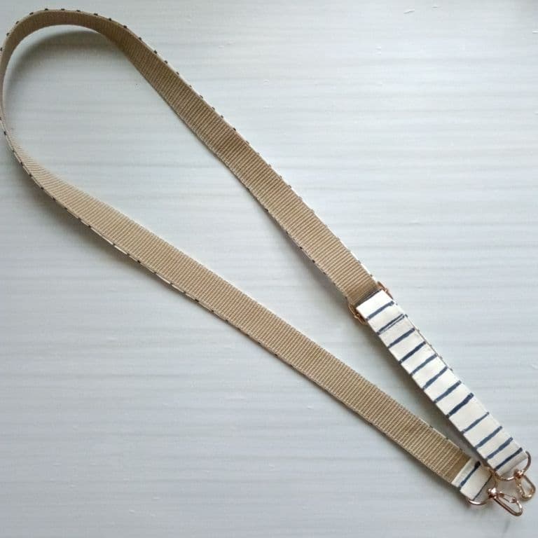 ミナペルホネン　ショルダーバッグ　ポシェット　スウィング　ブラウン