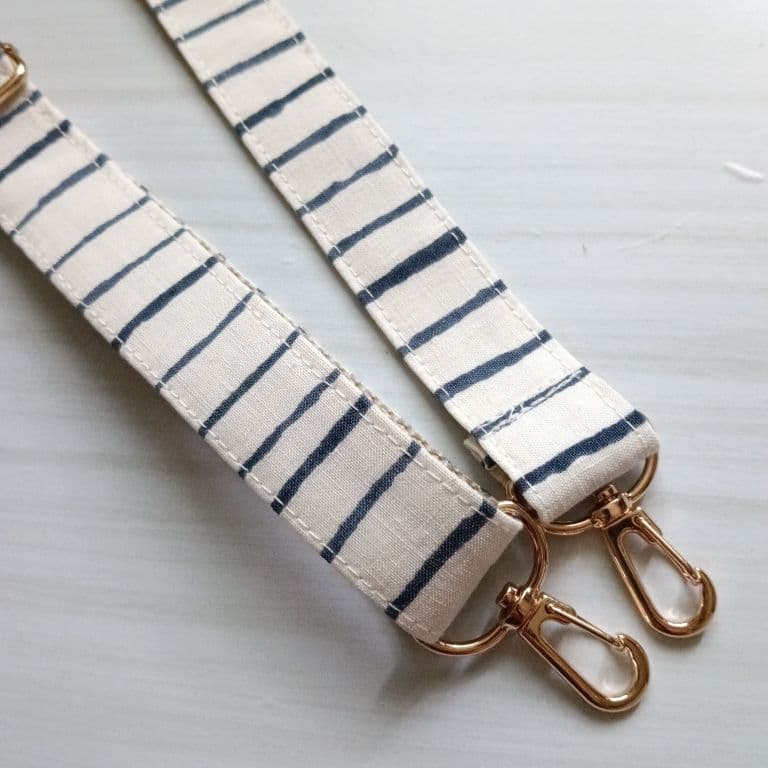 ミナペルホネン　ショルダーバッグ　ポシェット　スウィング　ブラウン