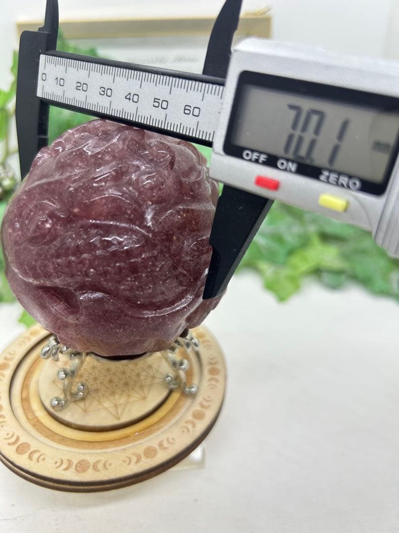 天然石ストロベリークォーツドラゴン彫刻スフィア