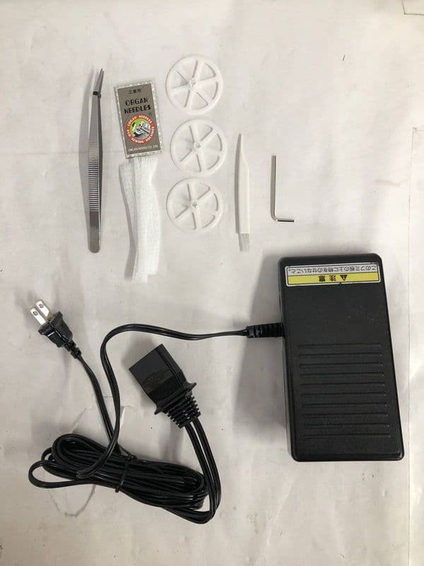 brother ロックミシン ホームロック かがり II L0237 動作良好