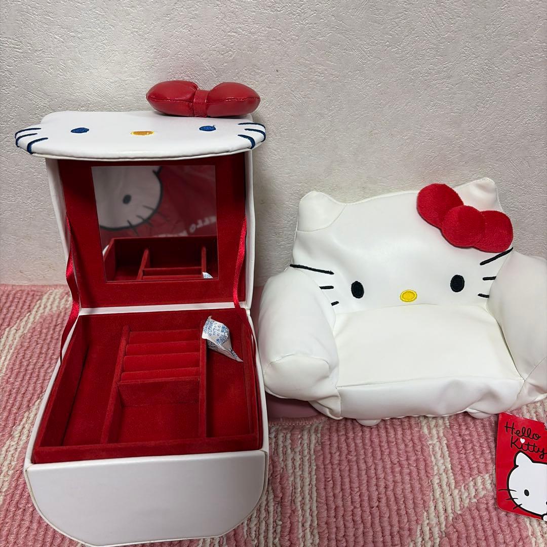 ハローキティ　アクセサリーケース　ミニソファ
