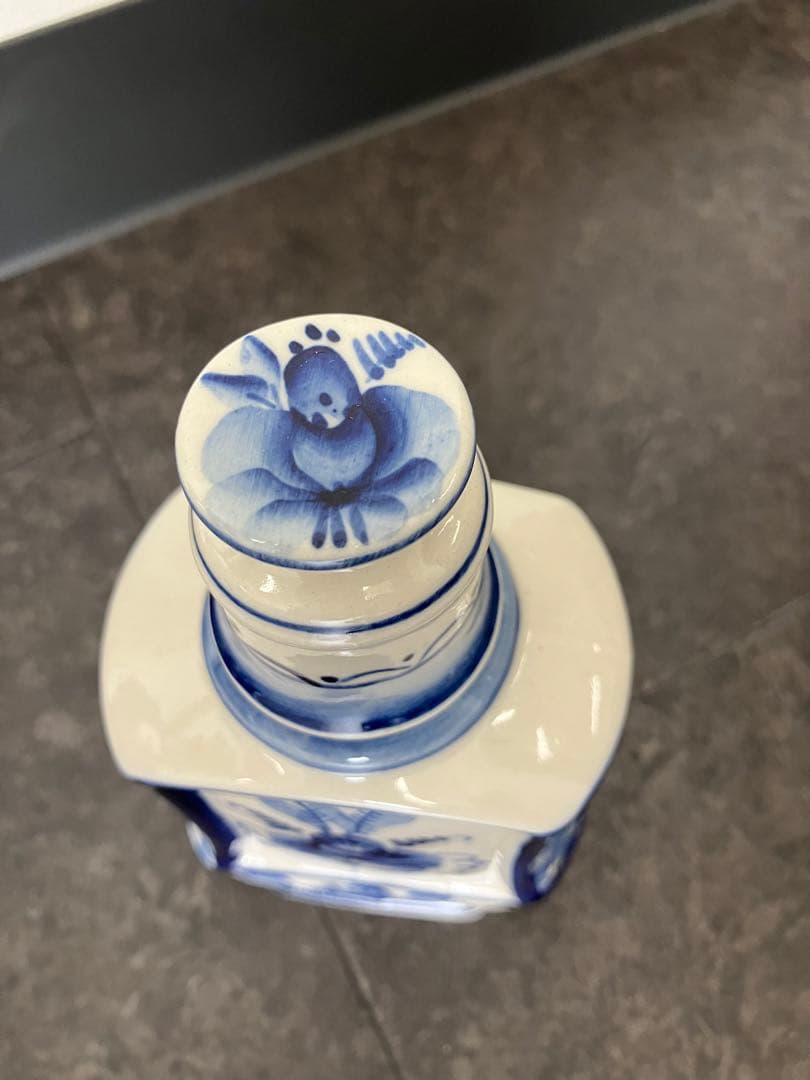 値下げ！未使用　ロシア伝統陶芸品　グジェリ焼き　ティーポット　ウォッカボトル