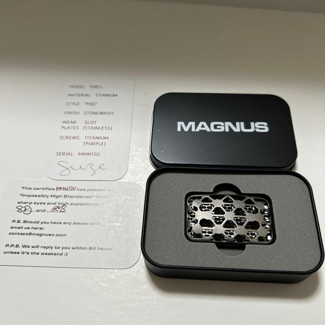 MAGNUS Shell Pod Titanium フィジェットトイ