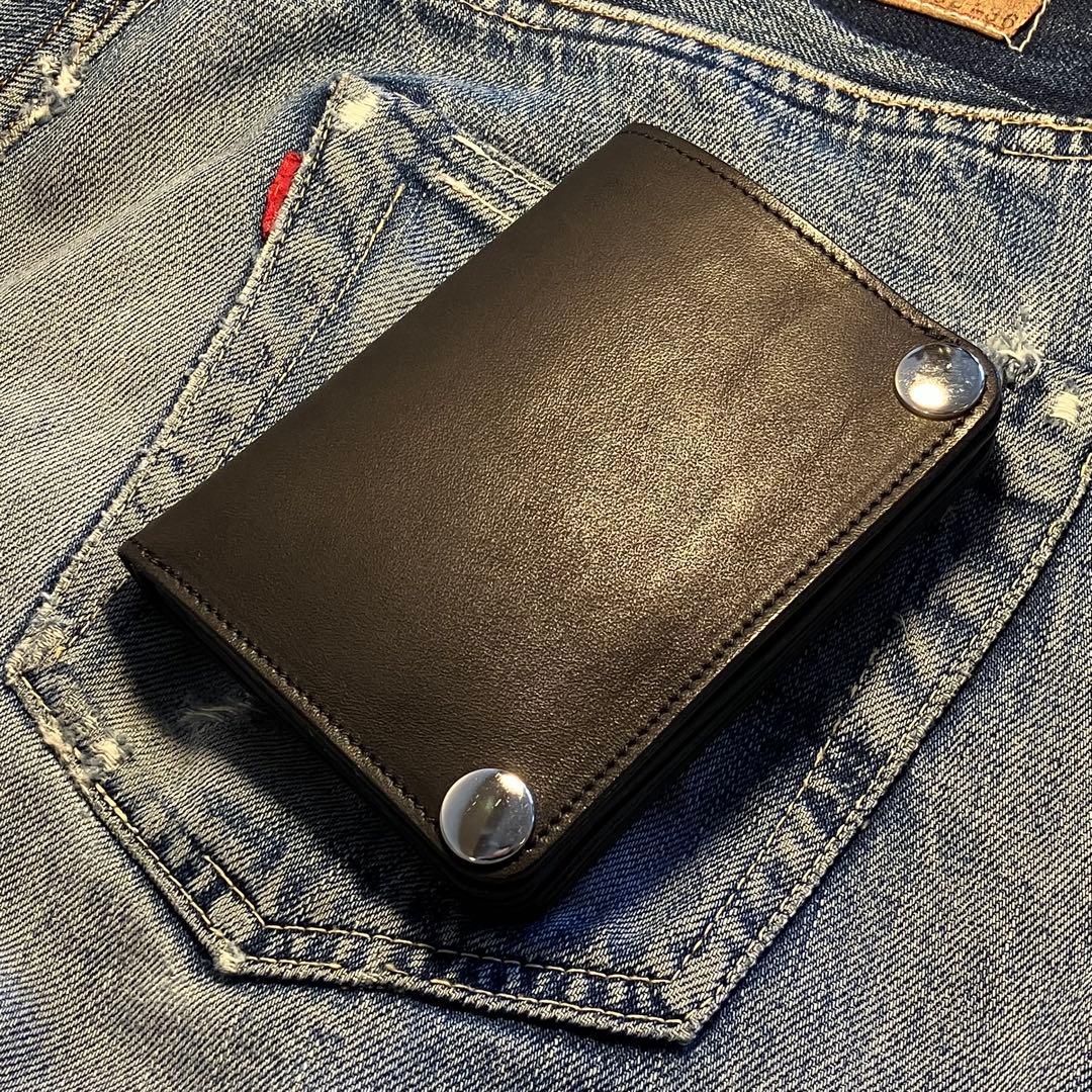 お札が折れない！ミドルトラッカーウォレット　3層 シルバー 栃木レザー