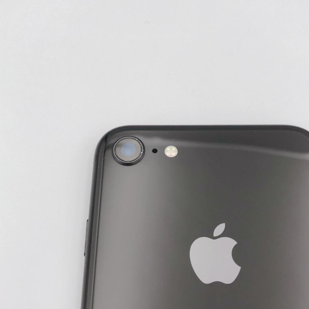【美品】バッテリー100% iPhone 8 64GB simフリー