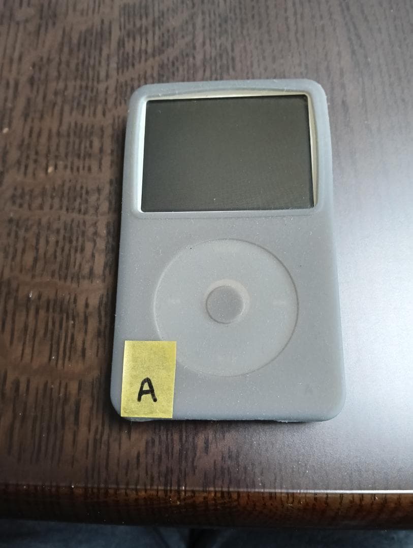 iPod Classic A1136 30GB シリコンケース 綺麗 出品A