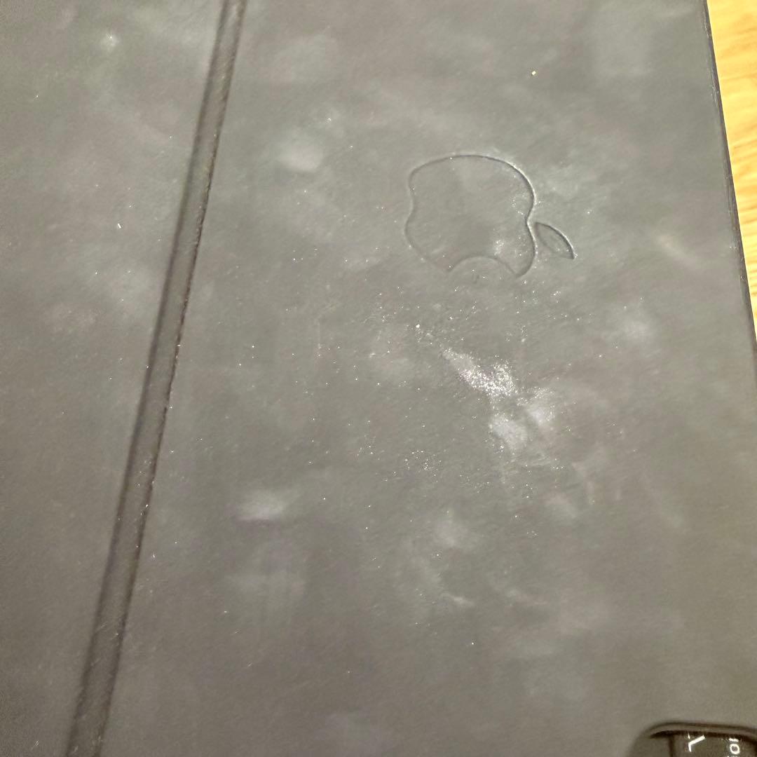 iPad スマートキーボードFolio 11インチ