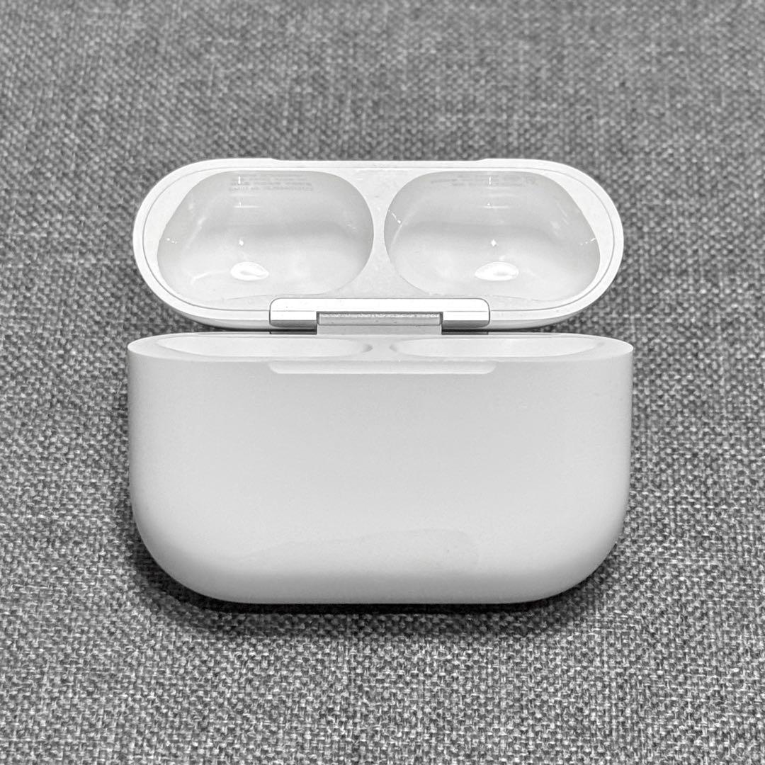 【綺麗】Apple AirPods Pro 第3世代 充電ケース