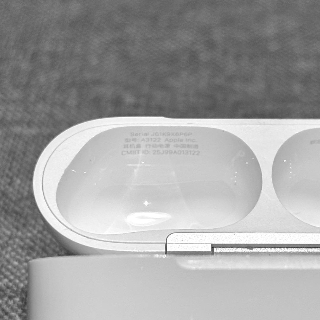 【綺麗】Apple AirPods Pro 第3世代 充電ケース
