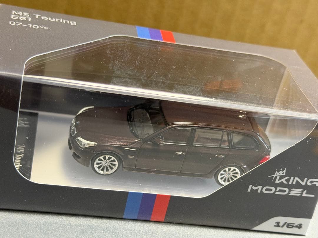 KING MODEL  E61 M5 ツーリング 1/64 999台限定